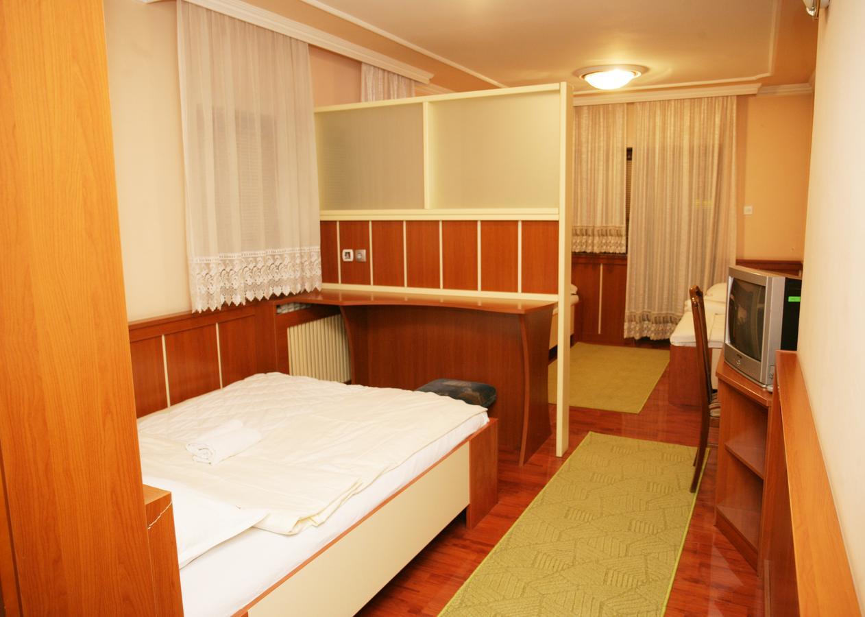 Motel Nana Banja Luka Luaran gambar